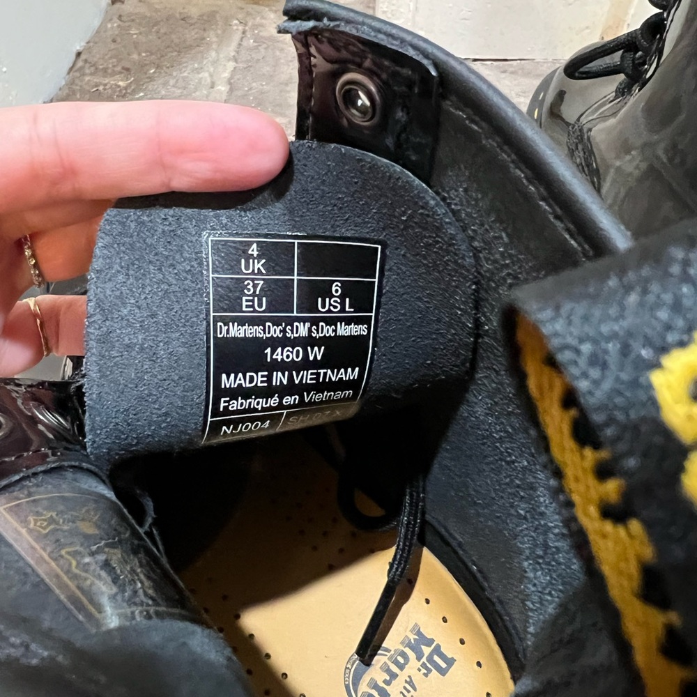 Dr. Martens 1460 W black patent leather lace up boots - Picture 5 of 7